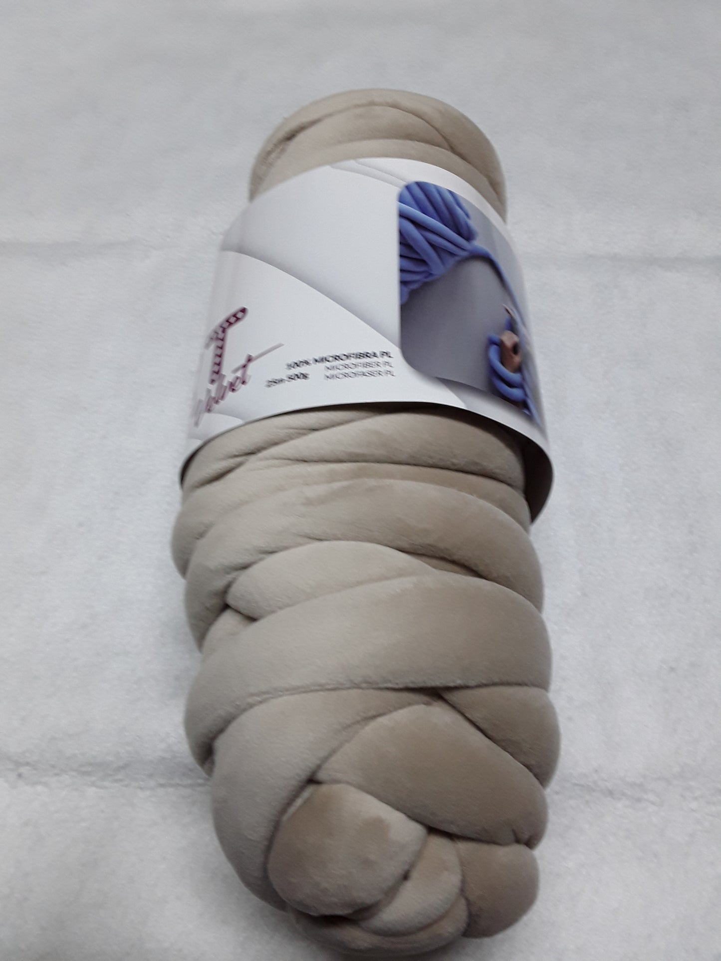 Velvet (Marshmellow) gomitolone da 500g  per realizzare una borsa con le mani